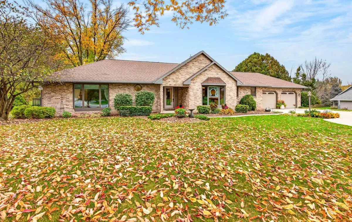 N2941 VALLEY VIEW DRIVE, Hortonville, WI 54944 - #1