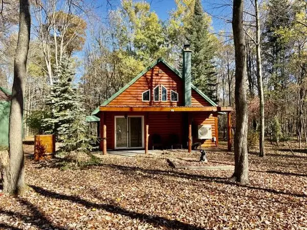 N9873 SKYHAWK DRIVE, Crivitz, WI 54114