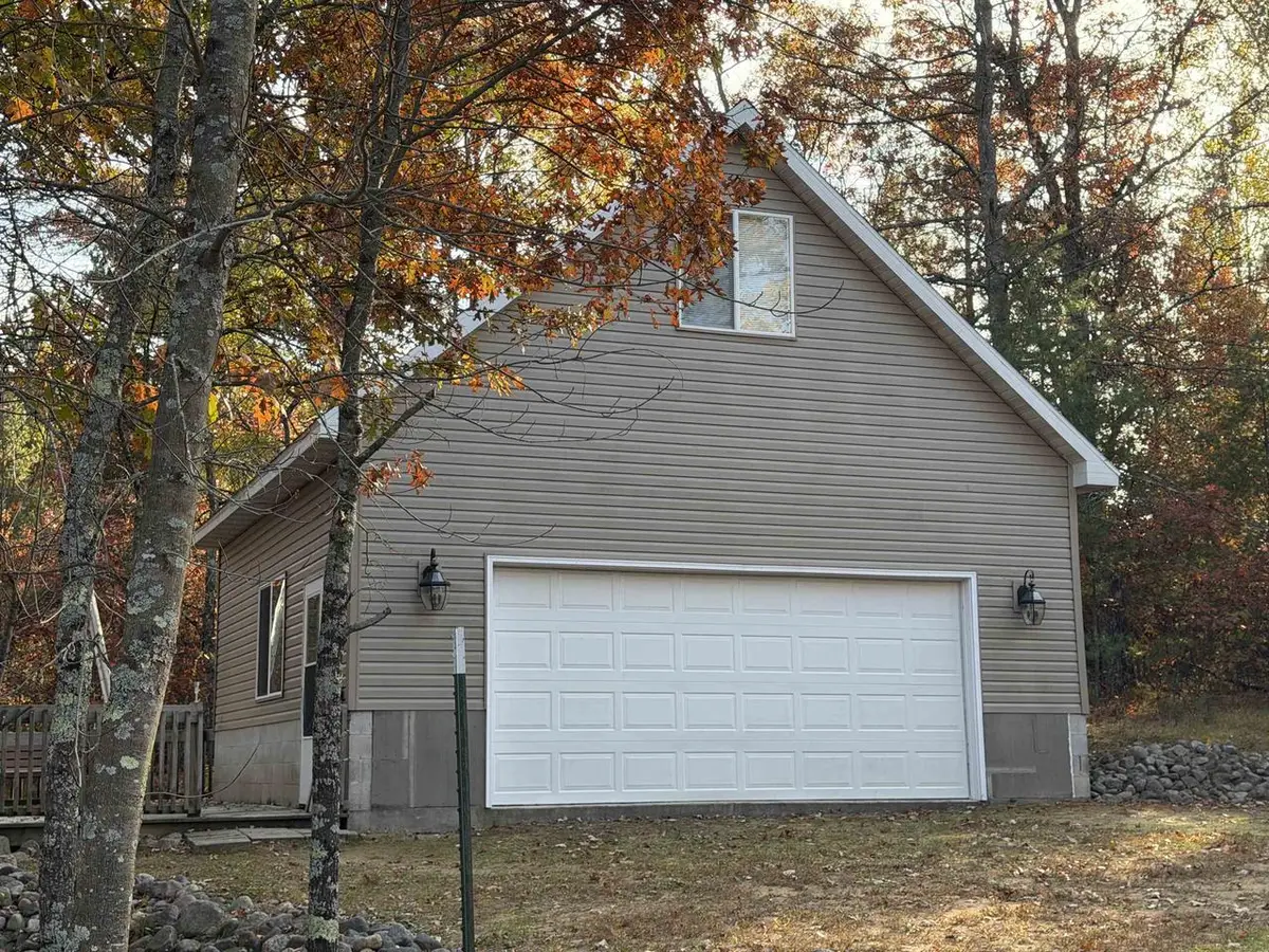 N9810 ABBEY ROAD, Crivitz, WI 54114 - #1