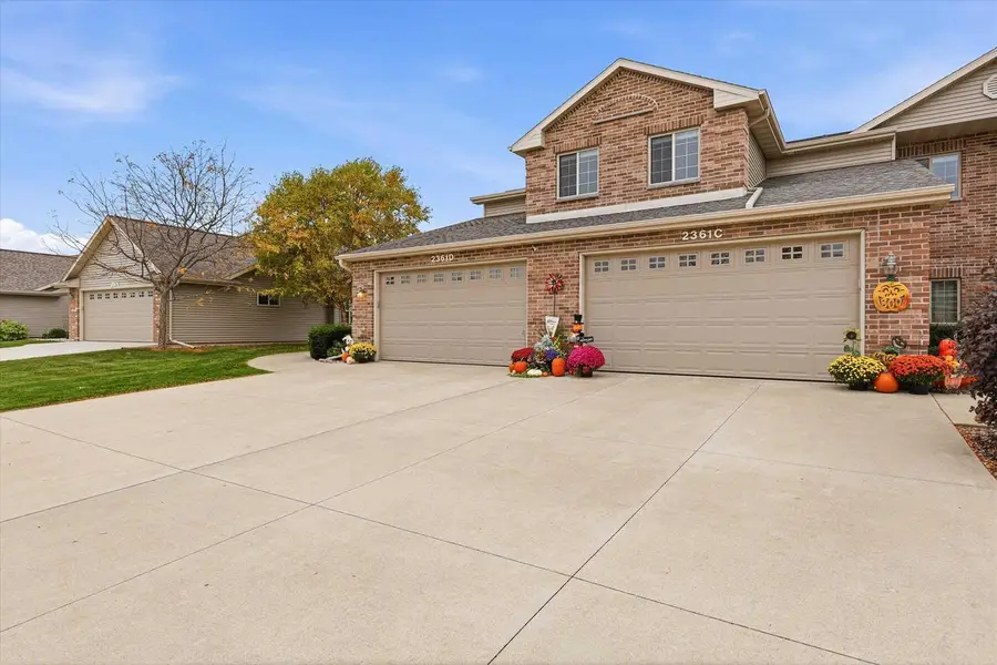 2361 E PLANK CIRCLE, Appleton, WI 54915 - #2