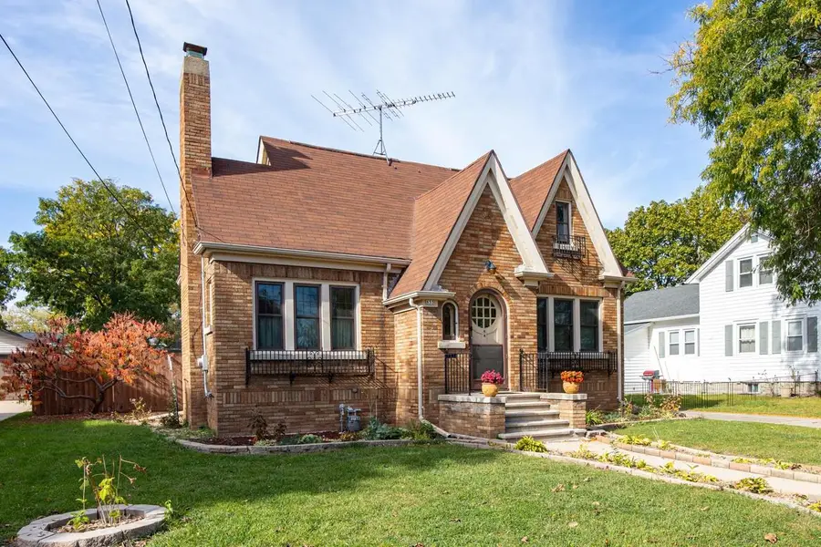 833 EASTMAN STREET, Oshkosh, WI 54901 - #2