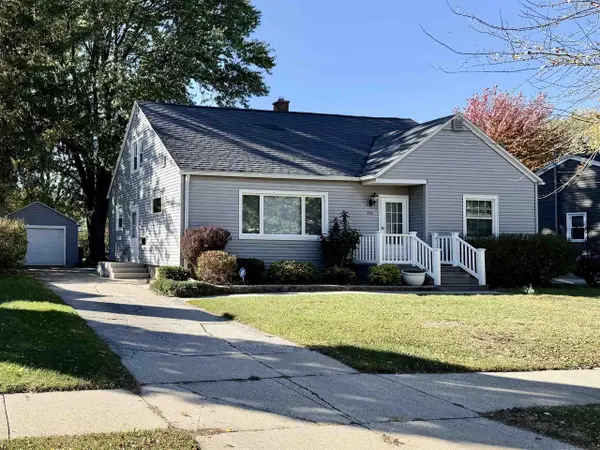 713 MAINE AVENUE, North Fond Du Lac, WI 54937