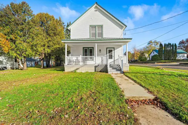 719 S BARTLETT STREET, Shawano, WI 54166