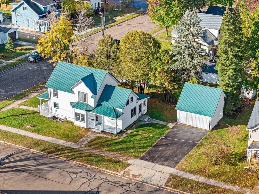 719 S BARTLETT STREET, Shawano, WI 54166 - #3