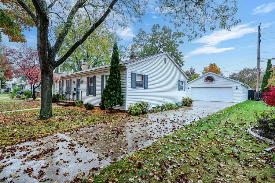 930 W LINDBERGH STREET, Appleton, WI 54914 - #2