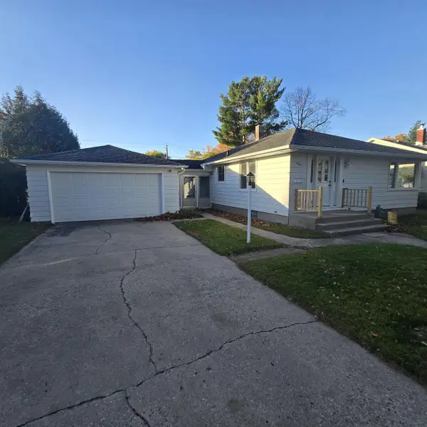 2609 18TH AVENUE, Menominee, MI 49858