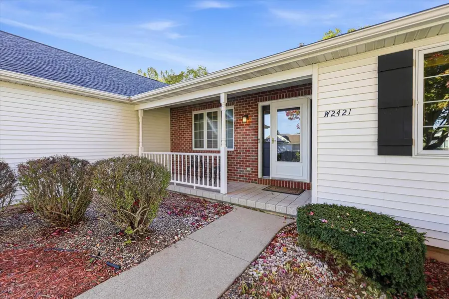 W2421 HICKORY PARK DRIVE, Appleton, WI 54915 - #2