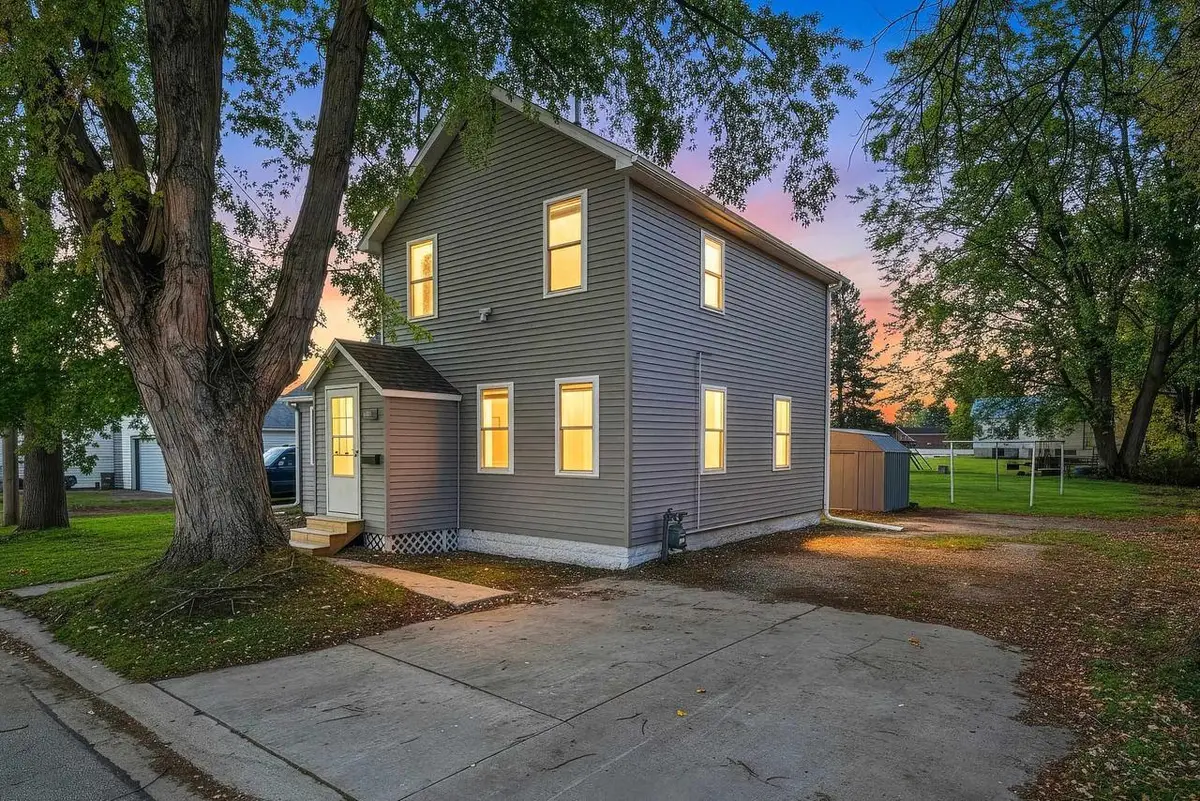 109 PECOR STREET, Oconto, WI 54153 - #1