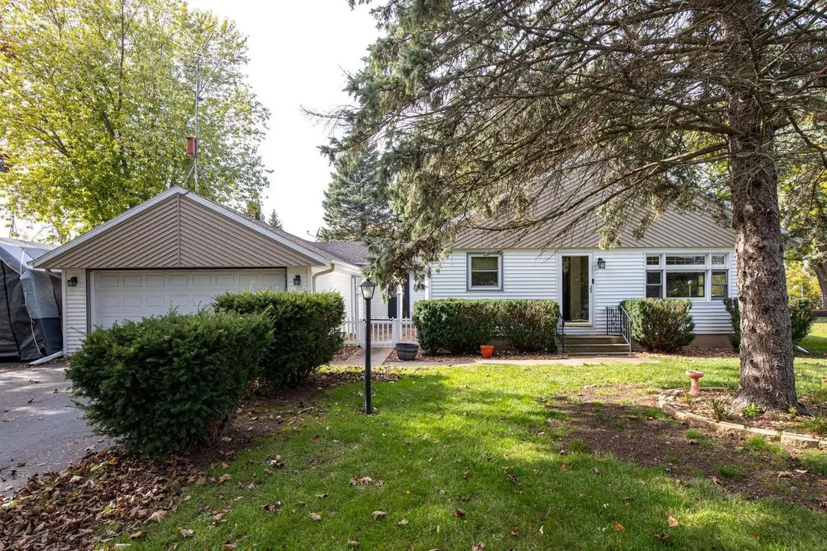 6579 SPRUCE LANE, Winneconne, WI 54986 - #1
