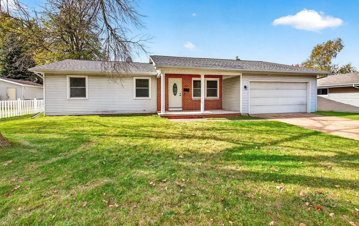 2409 S GLADYS AVENUE, Appleton, WI 54915 - #1