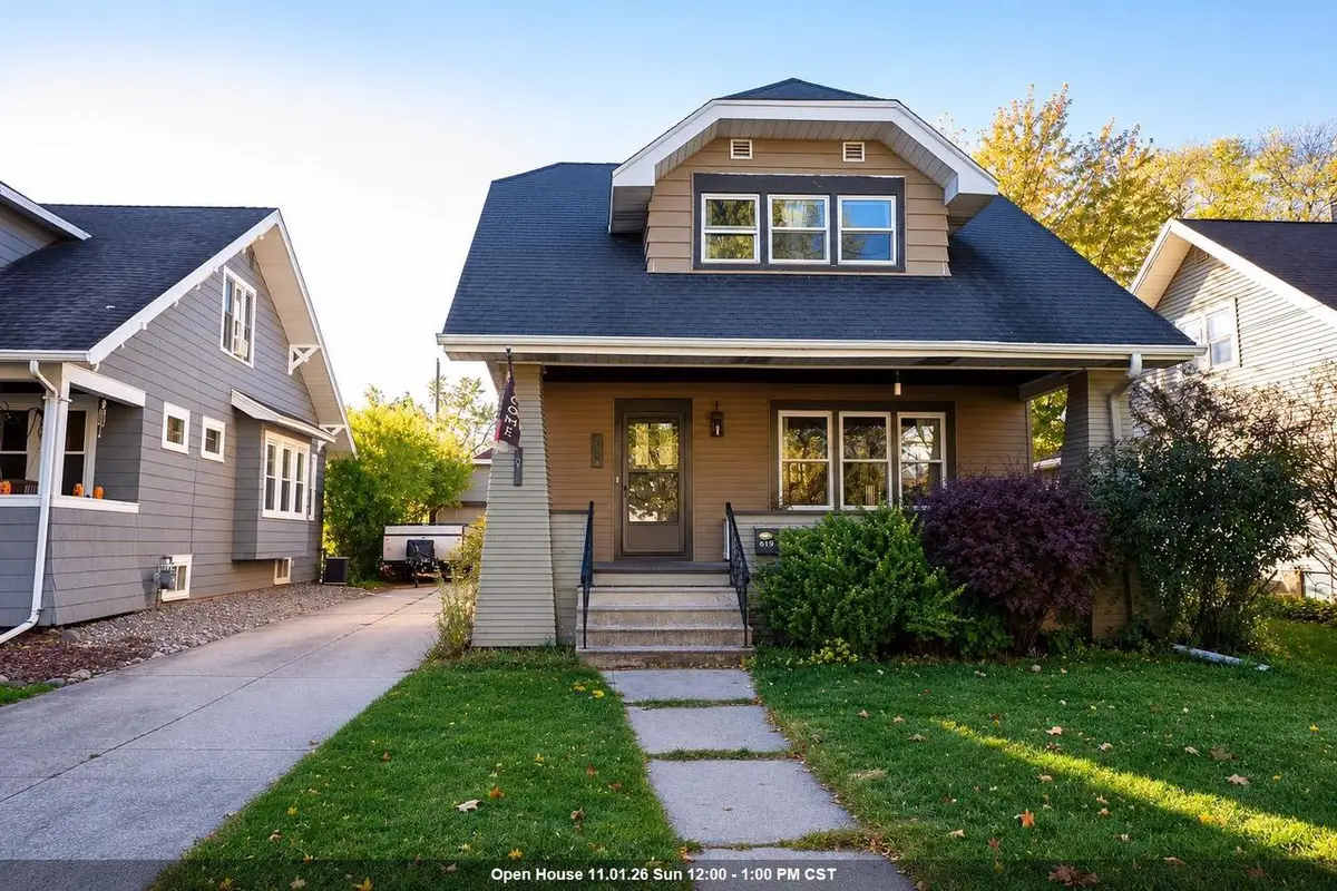 619 OAK STREET, Neenah, WI 54956 - #1