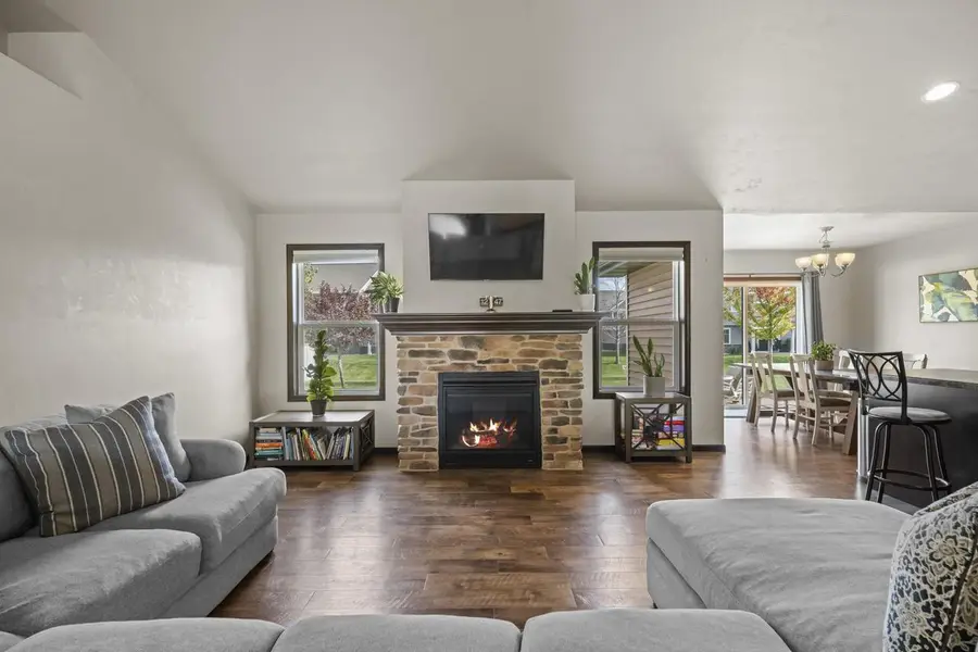 3328 TULIP TRAIL, Appleton, WI 54913 - #3