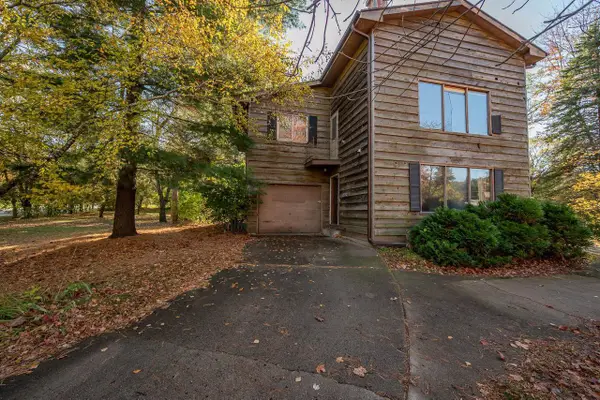 1932 BLUEBERRY LANE, Green Bay, WI 54304