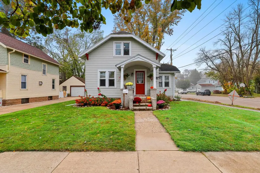 933 W SPRING STREET, Appleton, WI 54914 - #2