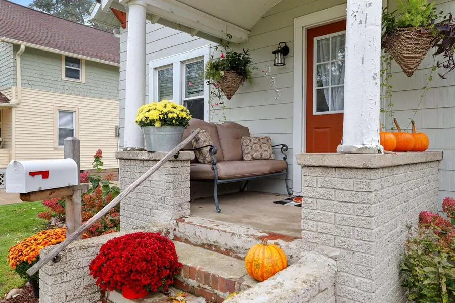 933 W SPRING STREET, Appleton, WI 54914 - #3