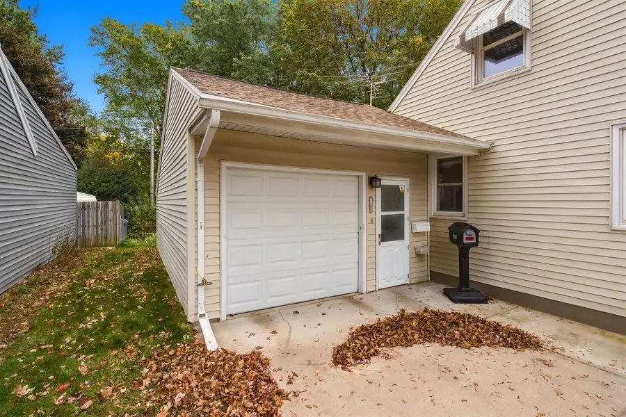 1017 MEACHAM STREET, Green Bay, WI 54304 - #3