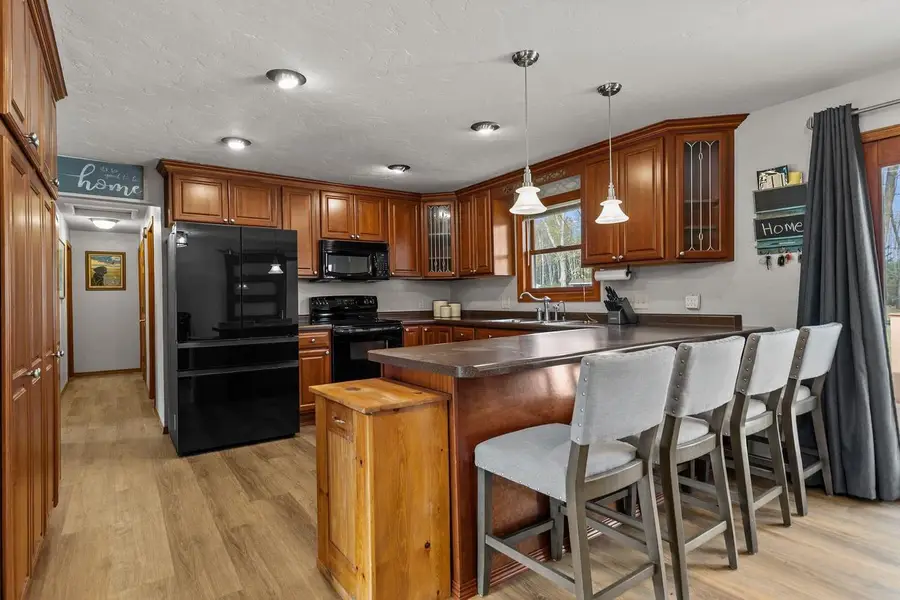 1320 W EDGEWOOD DRIVE, Appleton, WI 54913 - #2