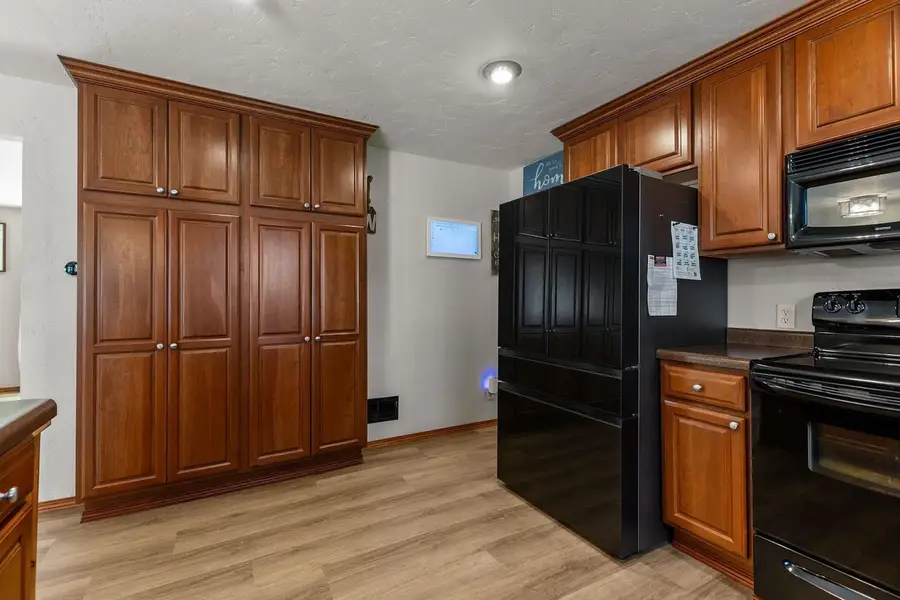 1320 W EDGEWOOD DRIVE, Appleton, WI 54913 - #3