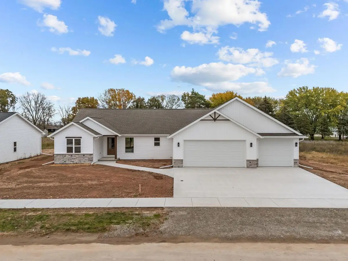 N8856 GALWAY LANE, Menasha, WI 54952 - #1