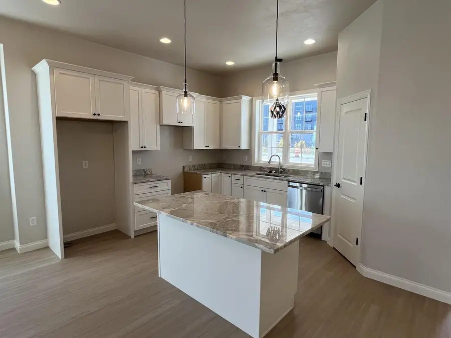 852 W NOVA WAY, Appleton, WI 54913 - #3