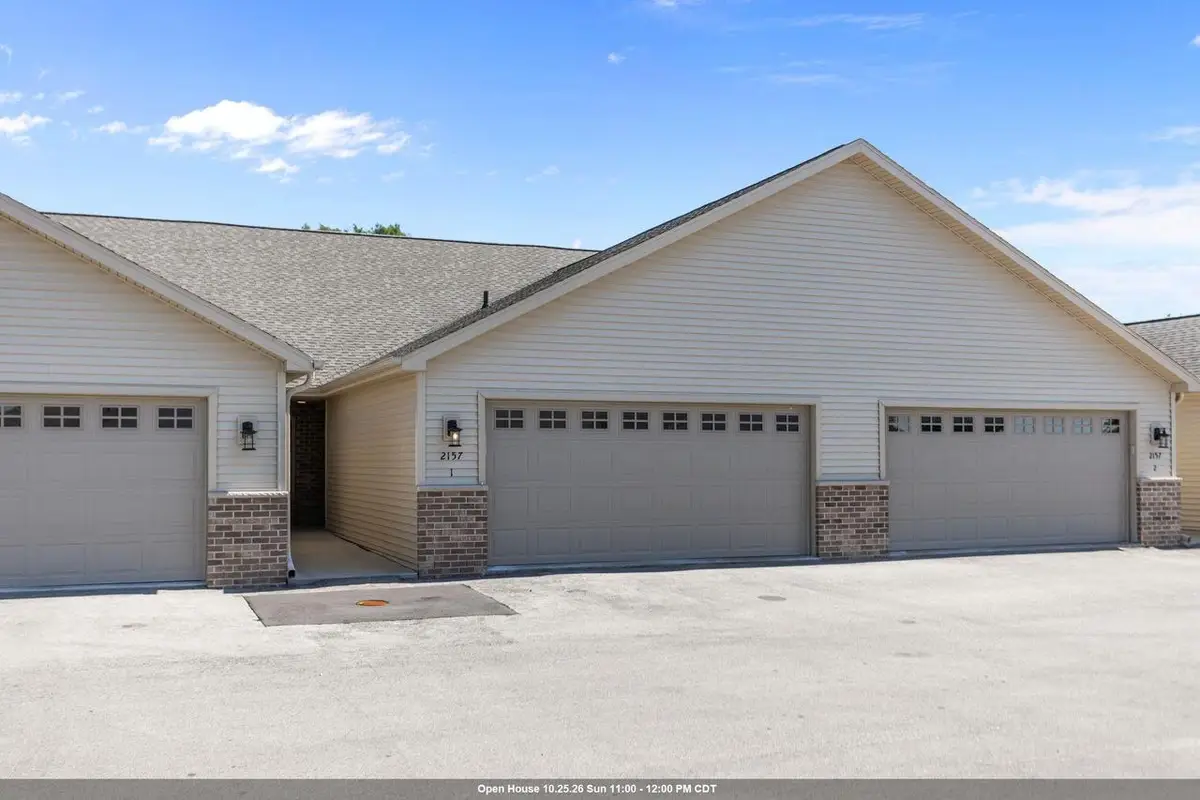 2157 ROYAL CREST CIRCLE, Green Bay, WI 54311 - #1