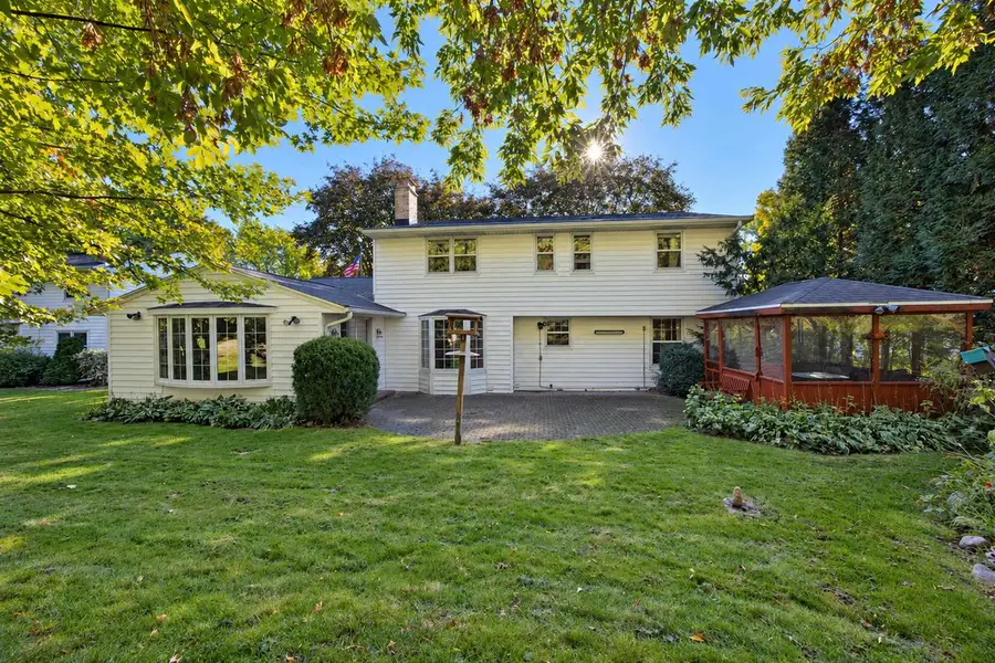 2504 BITTERSWEET AVENUE, Green Bay, WI 54301 - #2