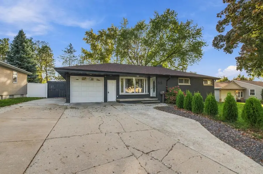 1926 DEBRA LANE, Green Bay, WI 54302 - #2
