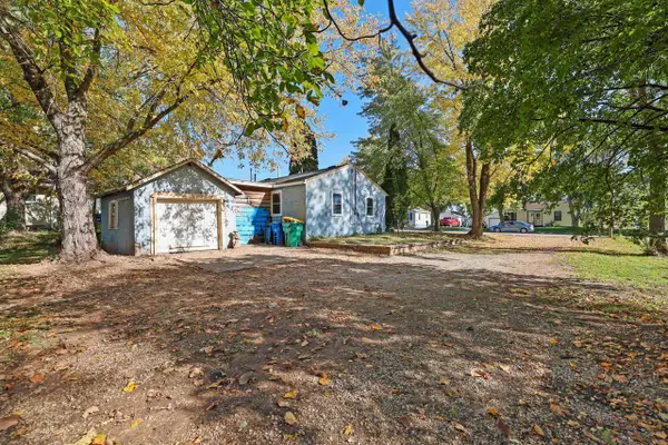1130 LIME KILN ROAD, Green Bay, WI 54302