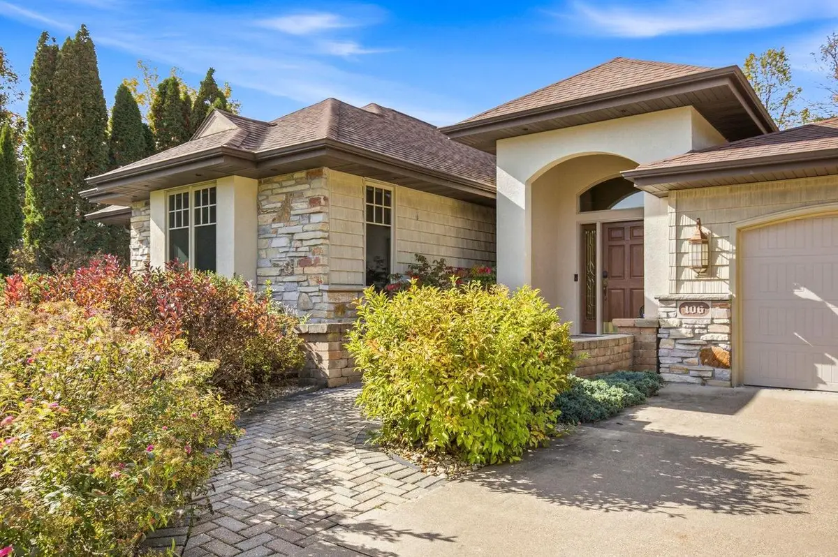 106 EDGEWOOD LANE, Combined Locks, WI 54113 - #1