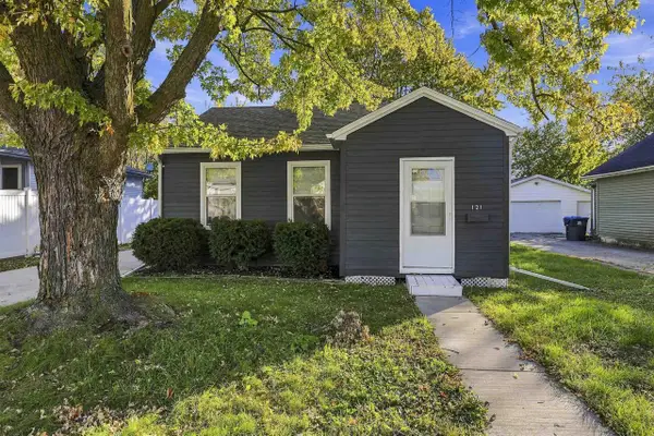 121 PLUMMER AVENUE, Neenah, WI 54956