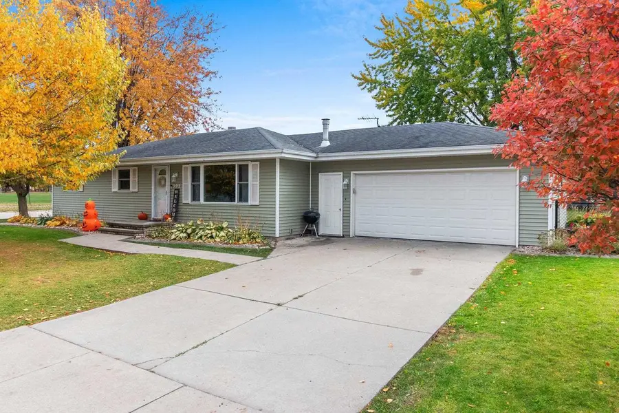 302 BRANTWOOD DRIVE, Neenah, WI 54956 - #3
