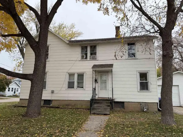 621 HENRY STREET, Neenah, WI 54956