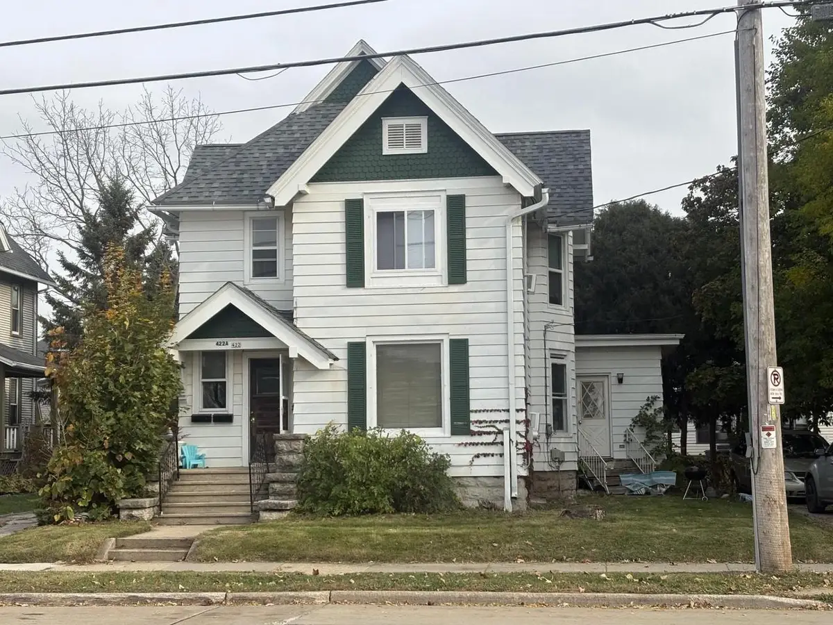 422 CHURCH AVENUE, Oshkosh, WI 54901 - #1