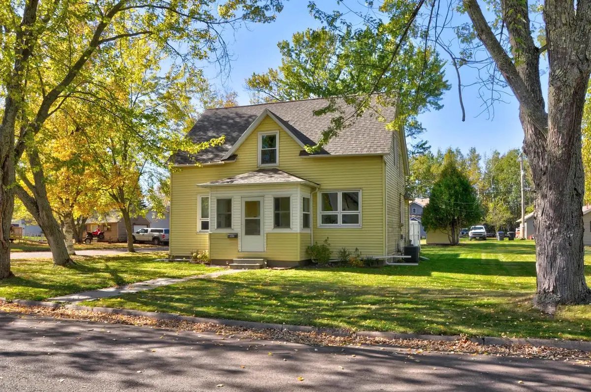 5633 Oakes Ave, Superior, WI 54880 - Image #1