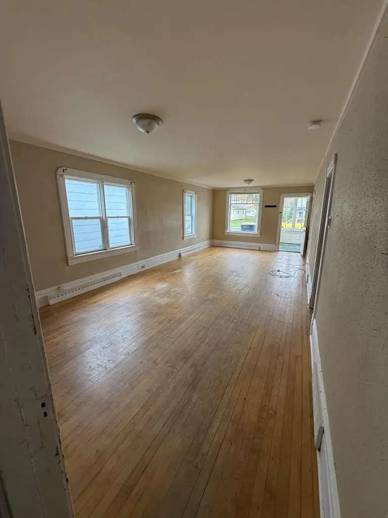 417 E 3rd St, Ashland, WI 54806 - Image #2