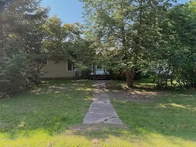 409 5th St E, Washburn, WI 54891 - Image #2