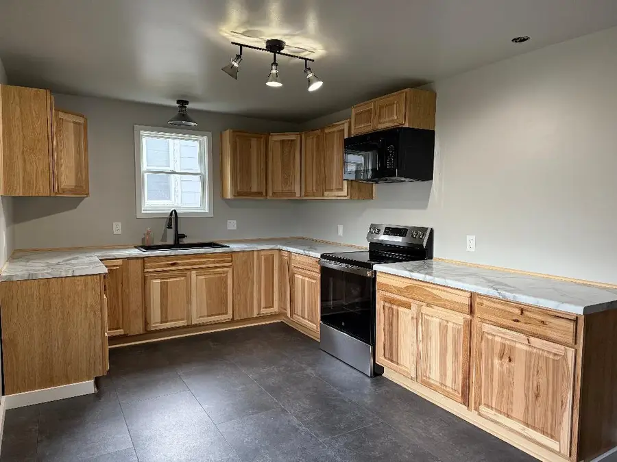 1008 E 3rd Ave, Ashland, WI 54806 - Image #3