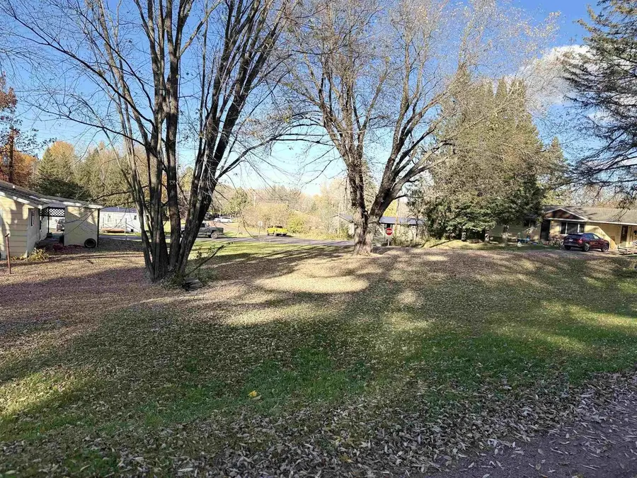 418 Lincoln Dr, Mellen, WI 54546 - Image #2