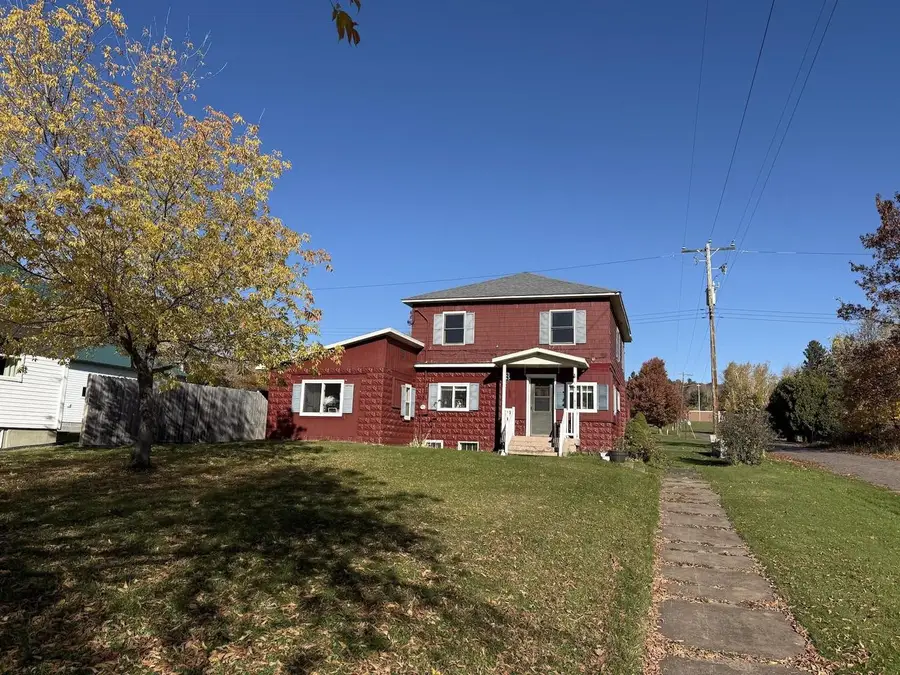 401 W 6th St, Washburn, WI 54891 - Image #3