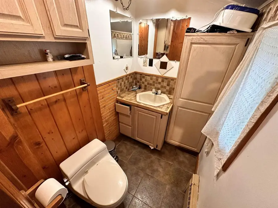 612 St Claire Street, Ashland, WI 54806 - Image #3