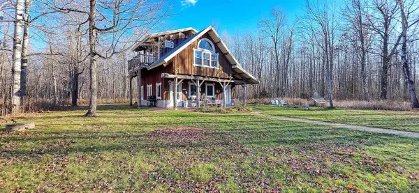 2334 Benjamin Blvd, La Pointe, WI 54850