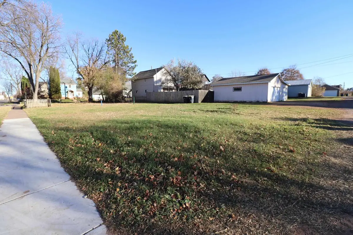 1104 3rd St W, Ashland, WI 54806 - Image #1