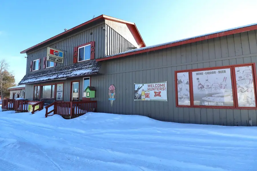 22195 Hwy 63, Grand View, WI 54839 - #2