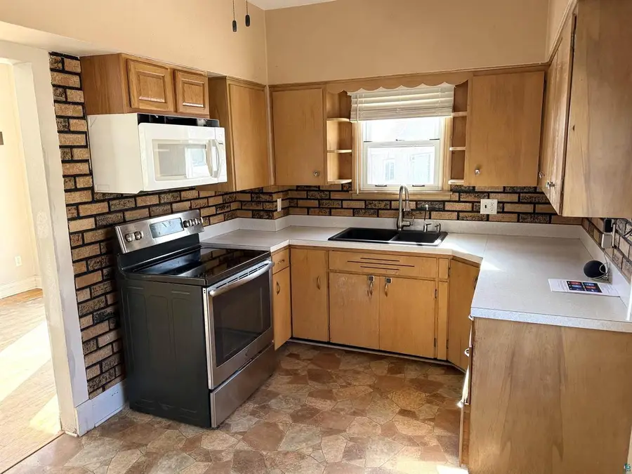 644 N 22nd St, Superior, WI 54880 - #3