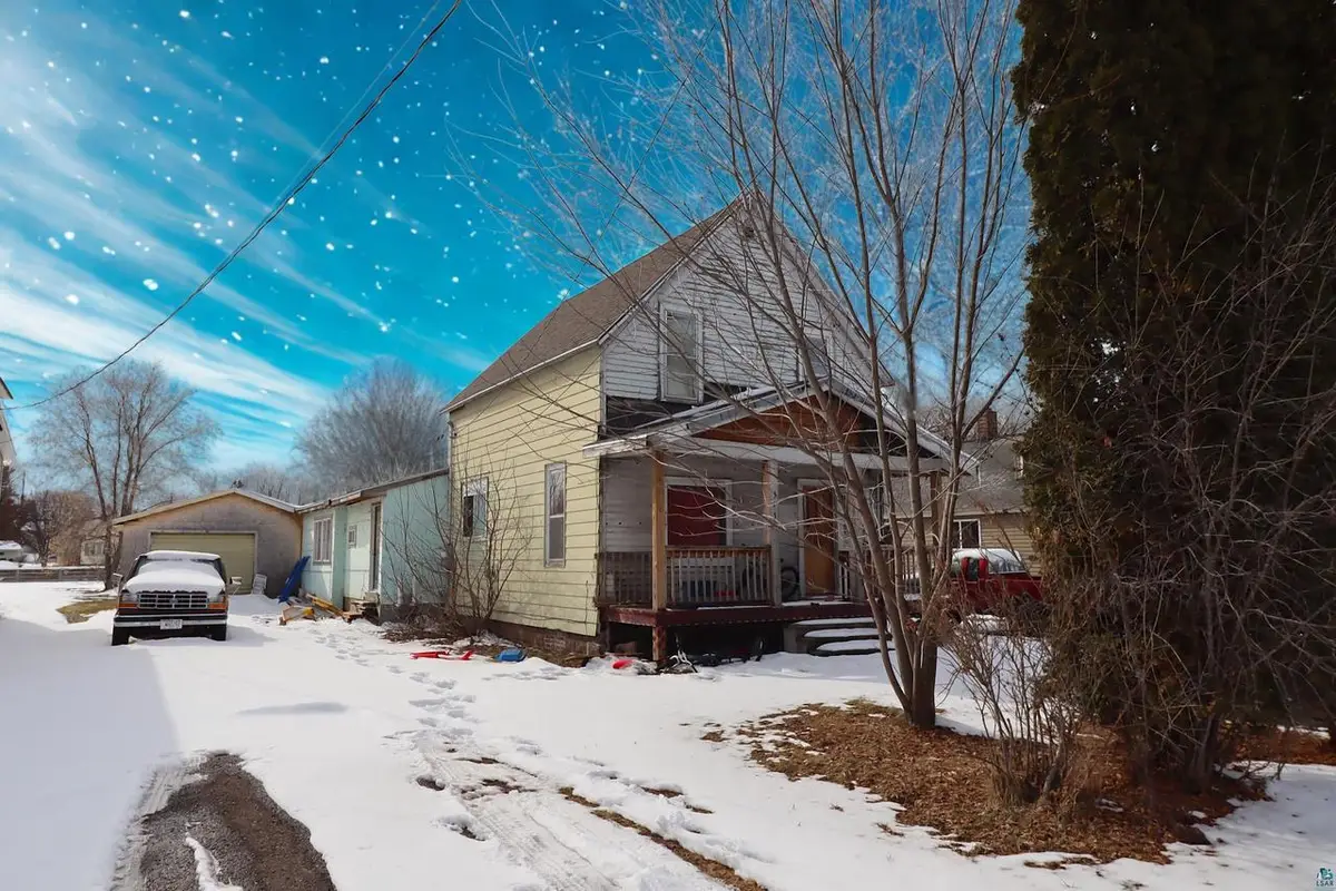 513 16th Ave W, Ashland, WI 54806 - #1