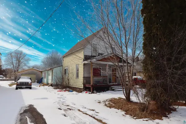 513 16th Ave W, Ashland, WI 54806