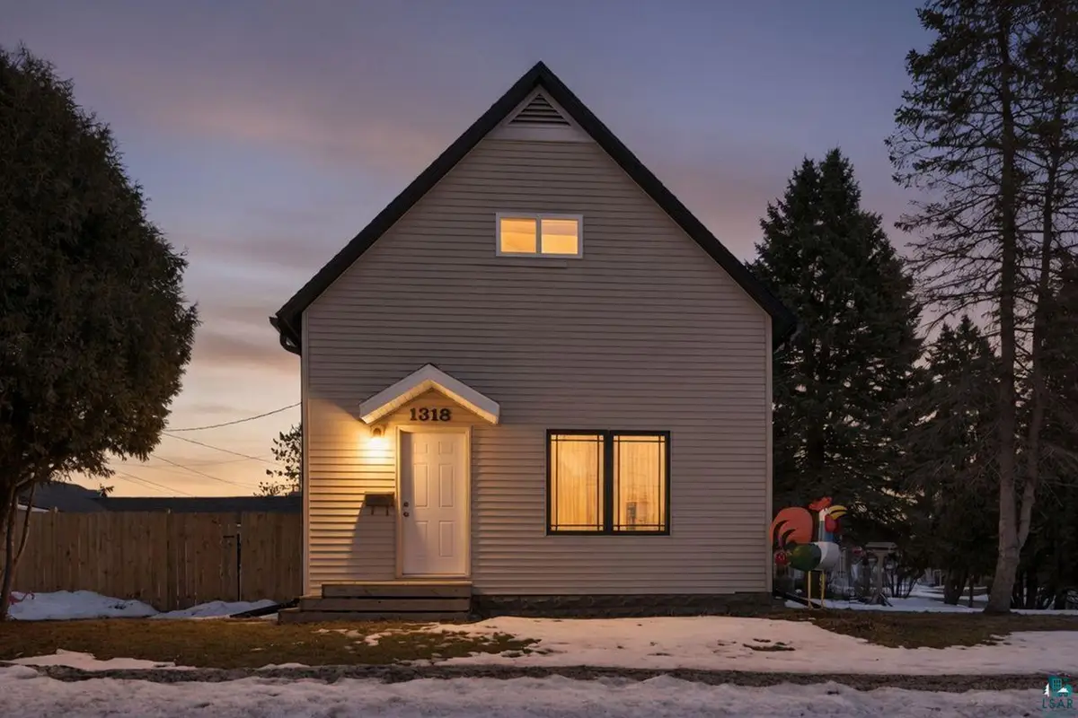 1318 6th St W, Ashland, WI 54806 - #1