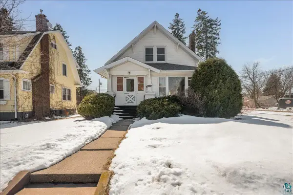 302 E 8th St, Superior, WI 54880