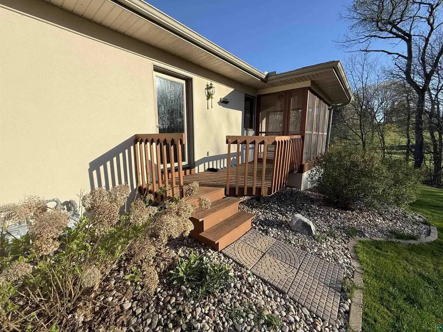 502 Spring Creek Cr, Baraboo, WI 53913 - #3