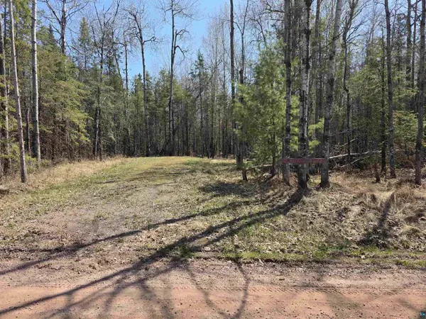 1567 North Shore Rd, La Pointe, WI 54850